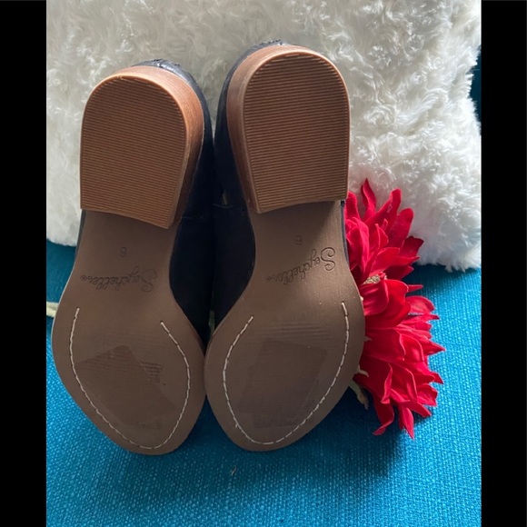 SEYCHELLES Remembrance Elegant Black Ankle Booties with Cutout Design/size 6 - Picture 6 of 9